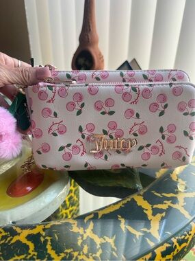 Juicy Couture Pink Cherry girl  Double-Zip wristlet Wallet BNWT